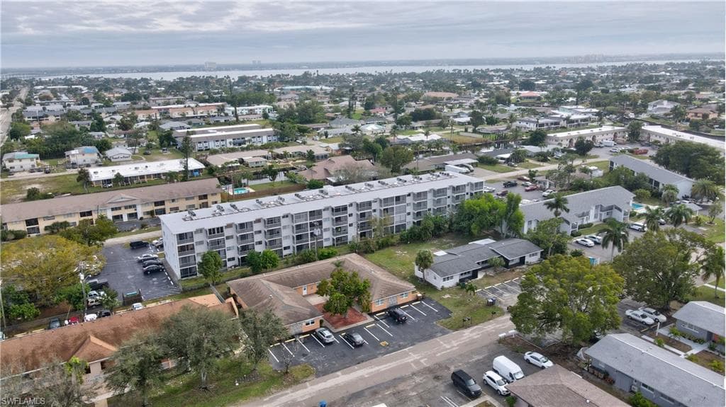 4906 Victoria DR # 209, CAPE CORAL FL 33904-32
