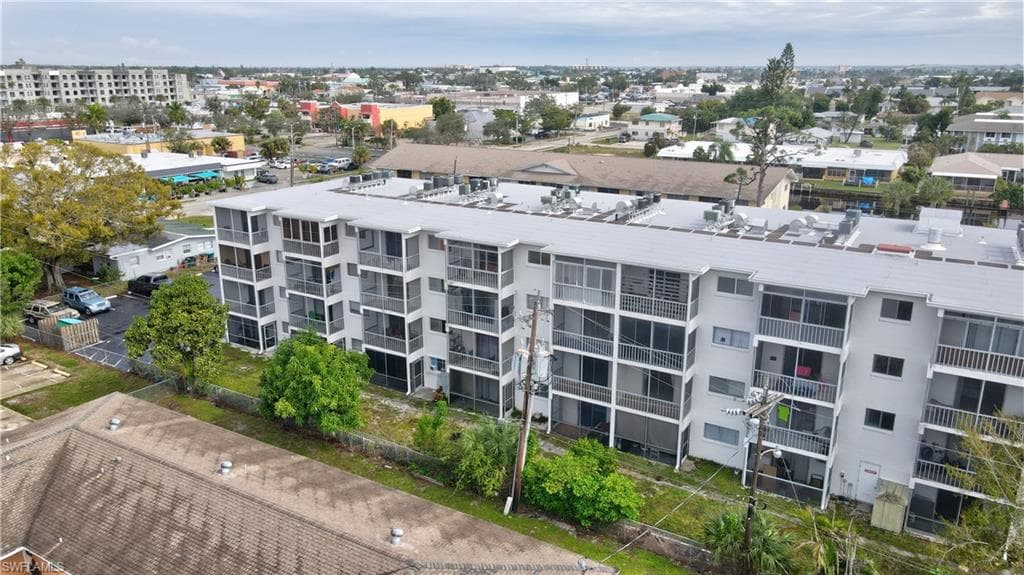 4906 Victoria DR # 209, CAPE CORAL FL 33904-36