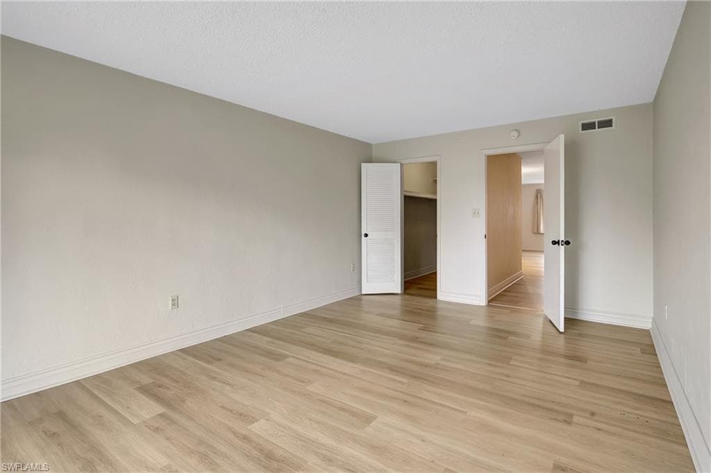 4906 Victoria DR # 209, CAPE CORAL FL 33904-18