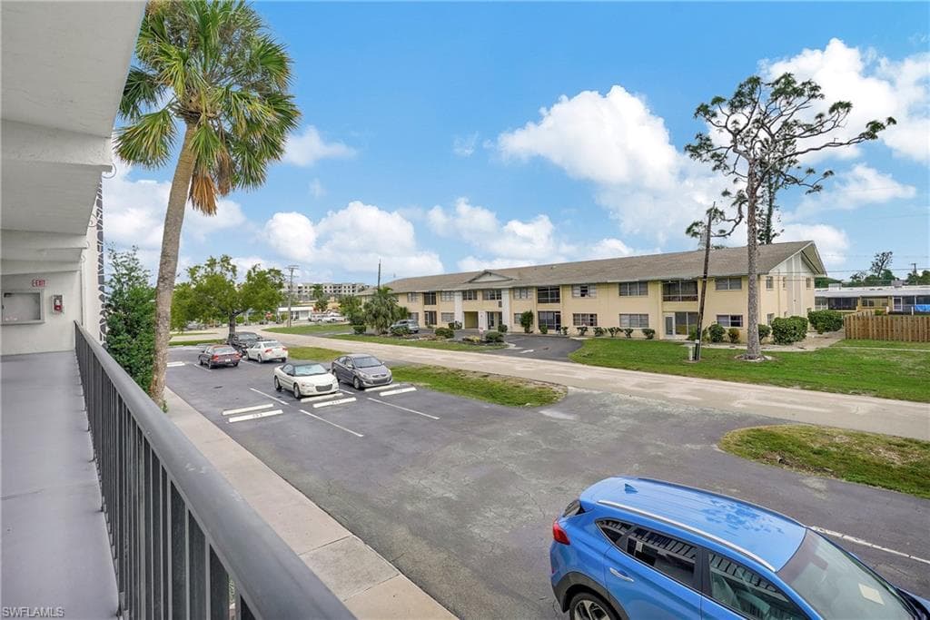 4906 Victoria DR # 209, CAPE CORAL FL 33904-24