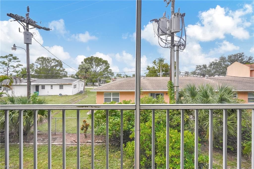 4906 Victoria DR # 209, CAPE CORAL FL 33904-20