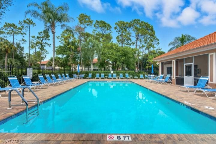 145 Robin Hood CIR # 104, NAPLES FL 34104-27