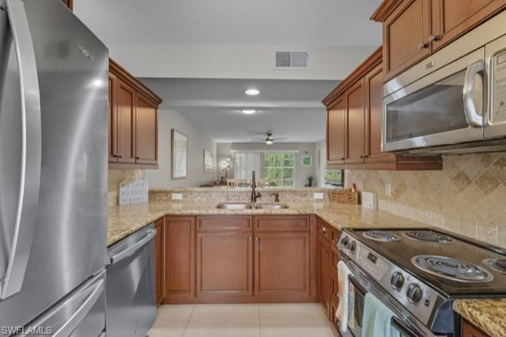 145 Robin Hood CIR # 104, NAPLES FL 34104-4