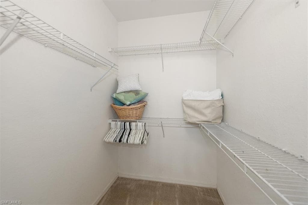 4274 Avian AVE, FORT MYERS FL 33916-19