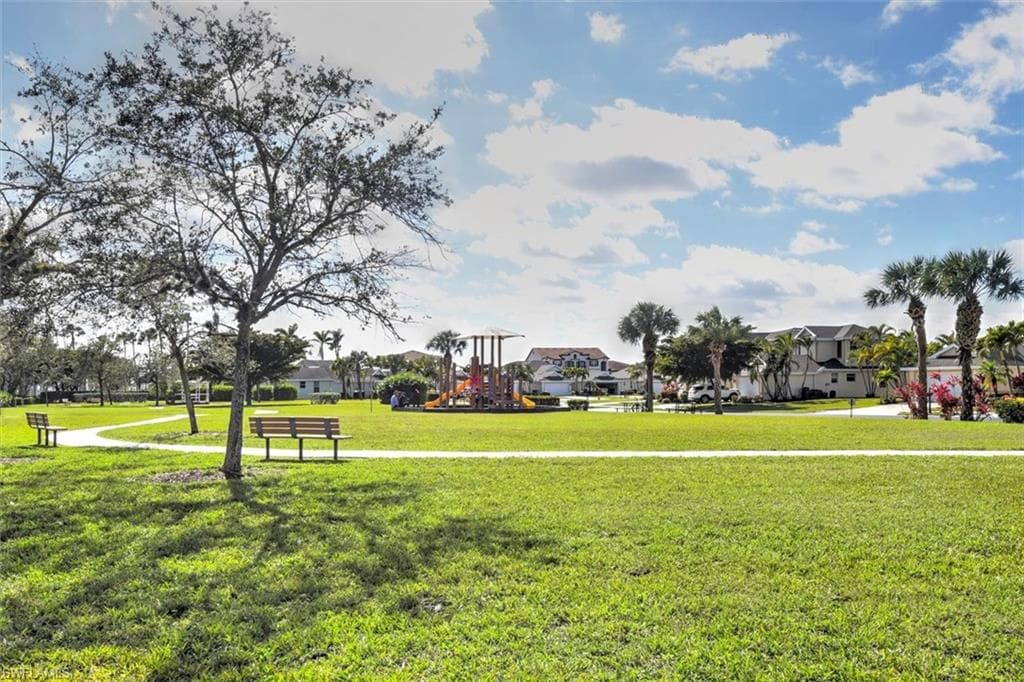 4274 Avian AVE, FORT MYERS FL 33916-30