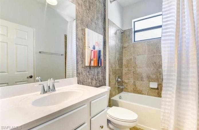 9192 Glenforest DR, NAPLES FL 34120-10