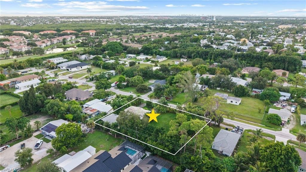 2670 Storter AVE, NAPLES FL 34112-4