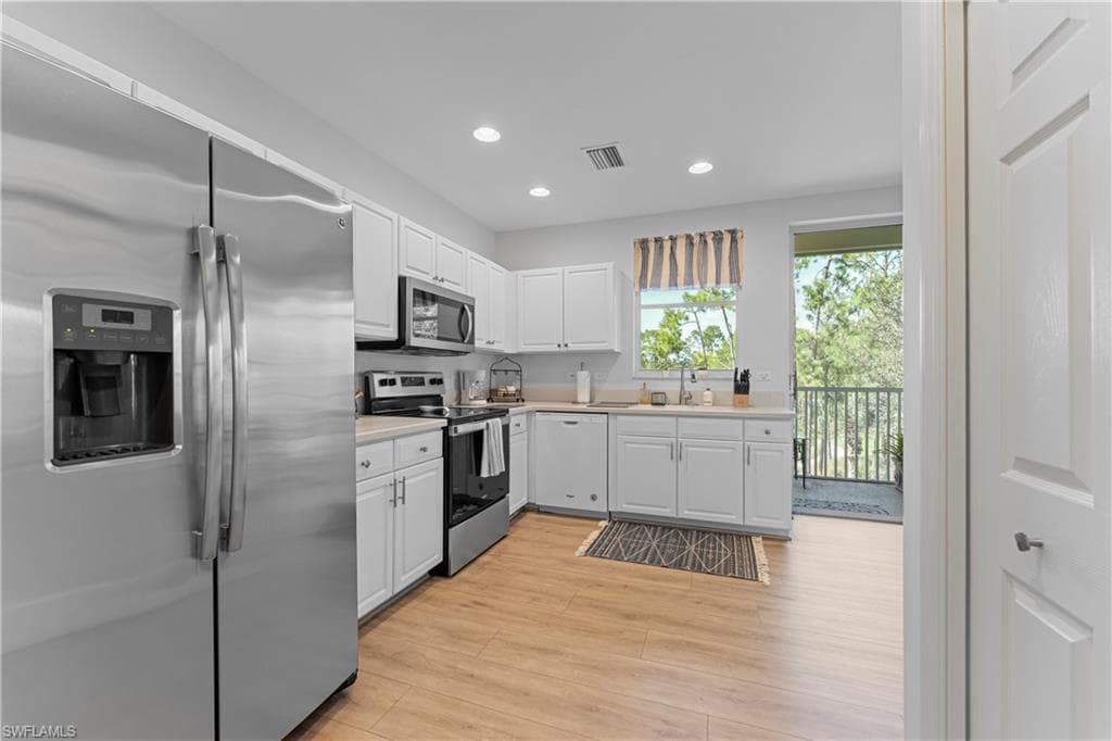 8217 Parkstone PL # 308, NAPLES FL 34120-16
