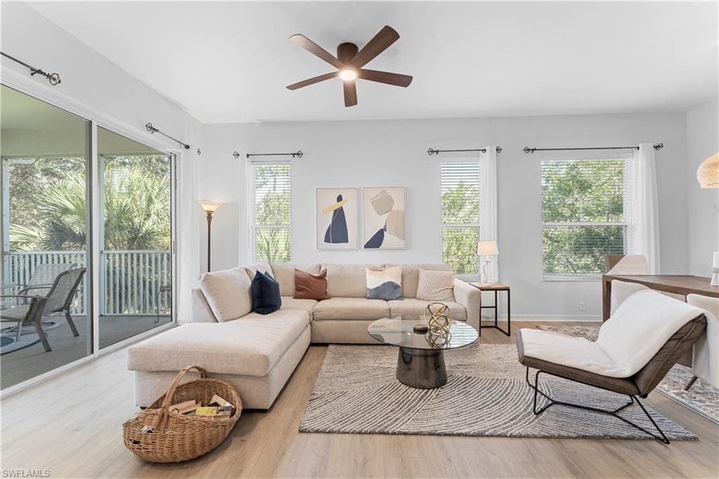 8217 Parkstone PL # 308, NAPLES FL 34120-11