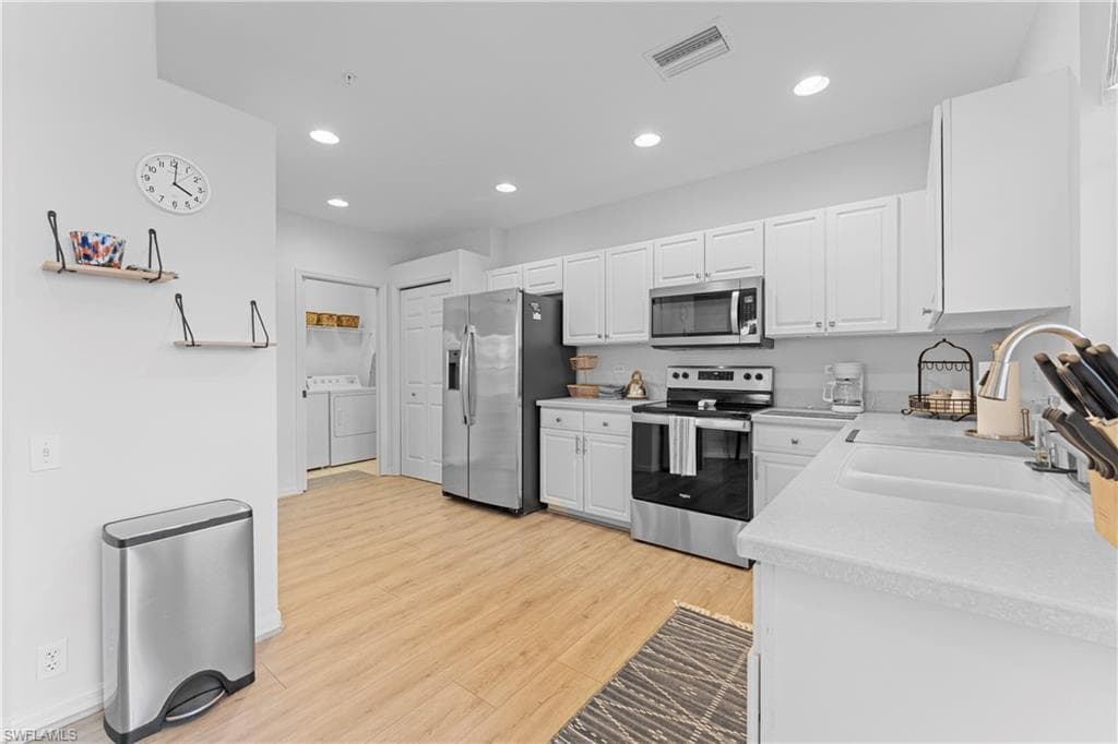 8217 Parkstone PL # 308, NAPLES FL 34120-18