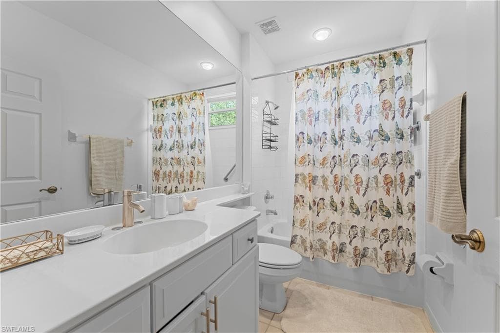 8217 Parkstone PL # 308, NAPLES FL 34120-30