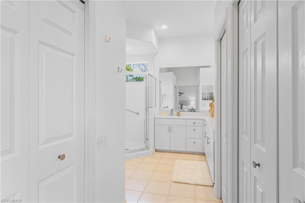 8217 Parkstone PL # 308, NAPLES FL 34120-24