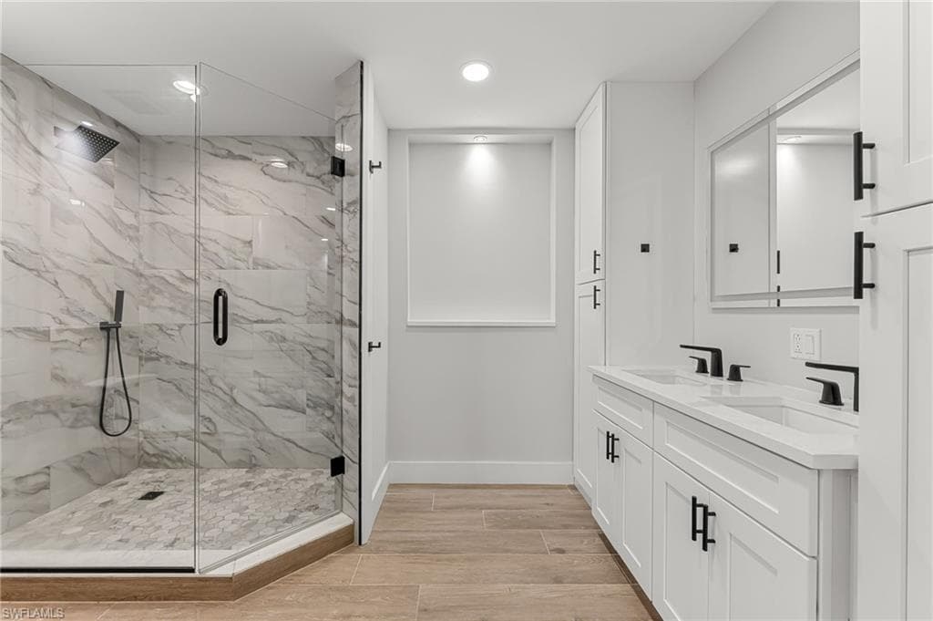 1890 Bald Eagle Dr. #B DR # 400B, NAPLES FL 34105-23