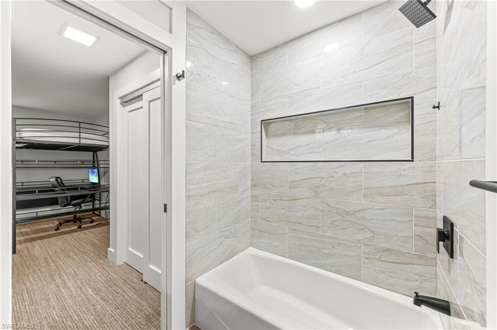 1890 Bald Eagle Dr. #B DR # 400B, NAPLES FL 34105-34