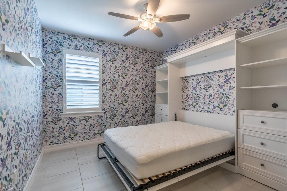 16374 Barclay CT, NAPLES FL 34110-16