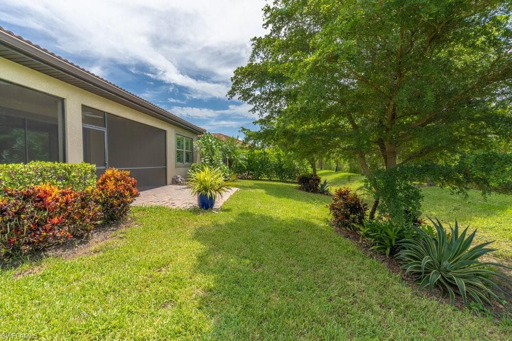 16374 Barclay CT, NAPLES FL 34110-25