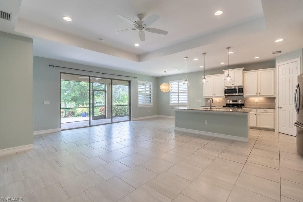 16374 Barclay CT, NAPLES FL 34110-7