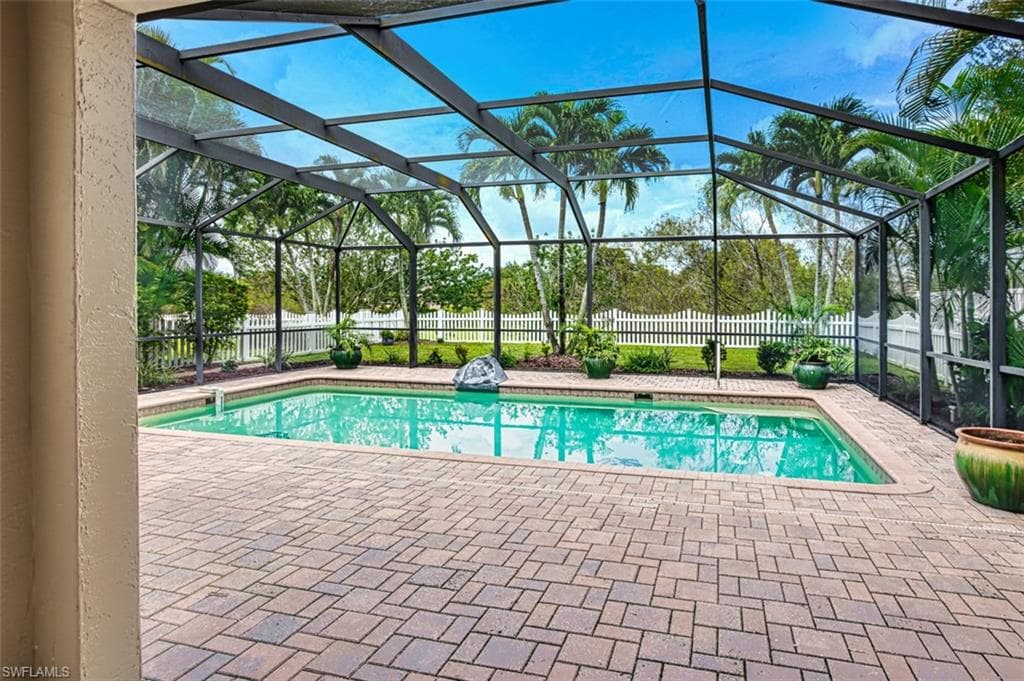 8916 Fawn Ridge DR, FORT MYERS FL 33912-16