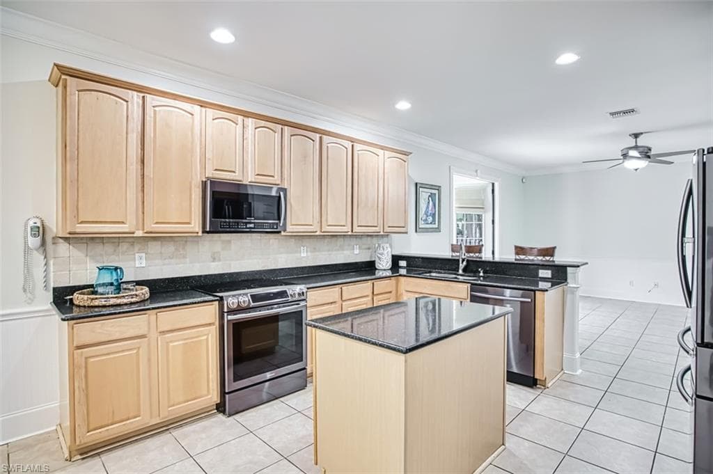 8916 Fawn Ridge DR, FORT MYERS FL 33912-11