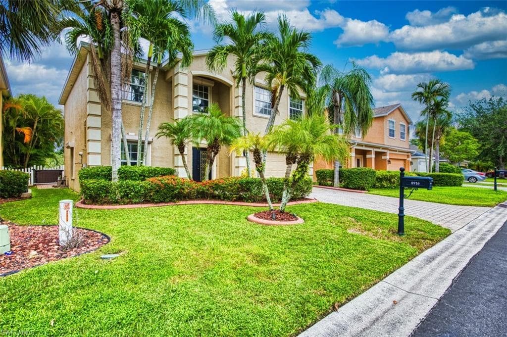 8916 Fawn Ridge DR, FORT MYERS FL 33912-40