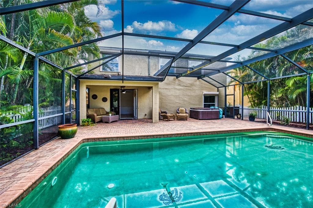8916 Fawn Ridge DR, FORT MYERS FL 33912-18