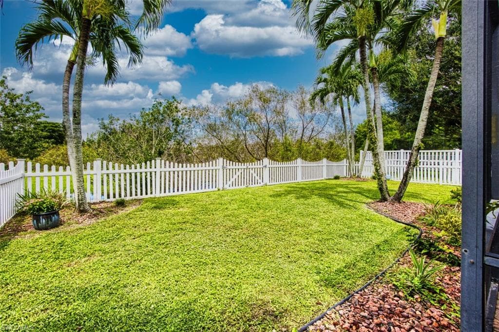 8916 Fawn Ridge DR, FORT MYERS FL 33912-38