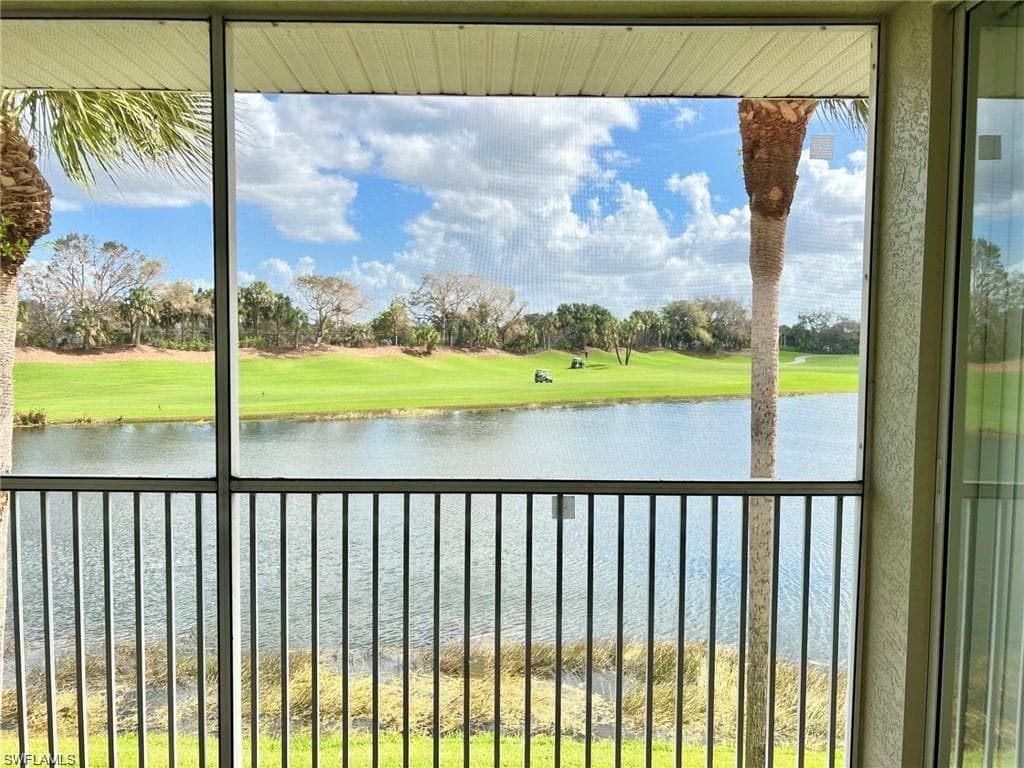 2290 Carrington CT # 202, NAPLES FL 34109-16