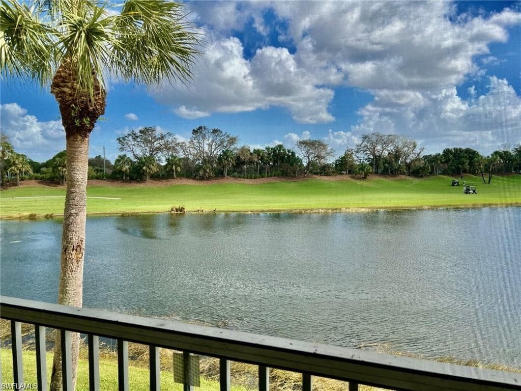 2290 Carrington CT # 202, NAPLES FL 34109-17