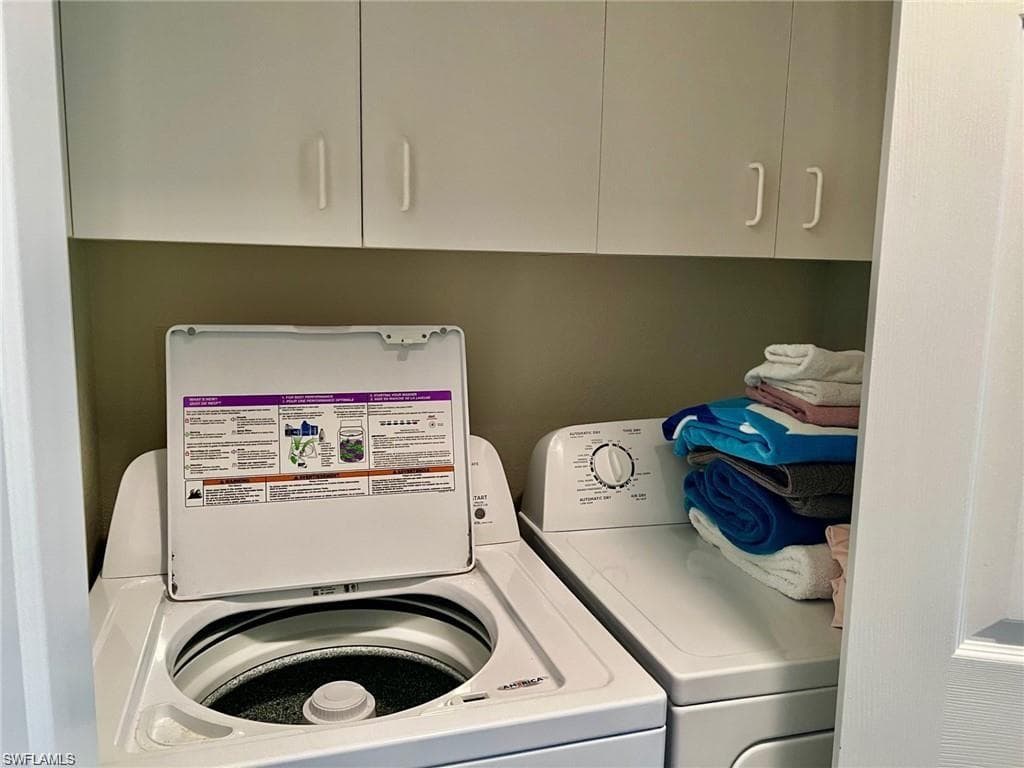 2290 Carrington CT # 202, NAPLES FL 34109-14