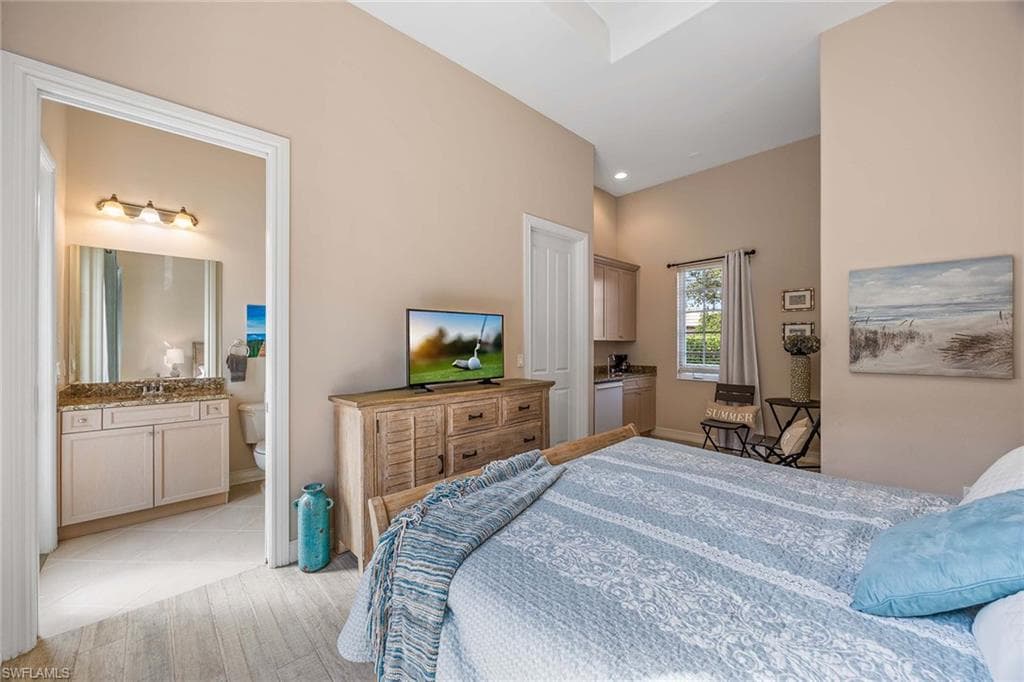 8894 Shenendoah CIR-43
