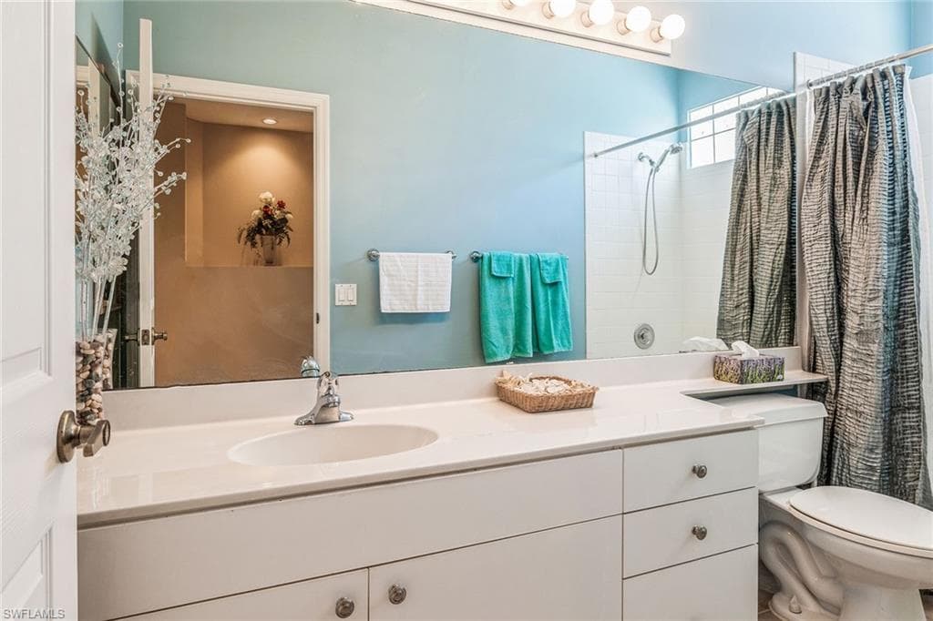 27080 Lake Harbor CT # 201, BONITA SPRINGS FL 34134-12