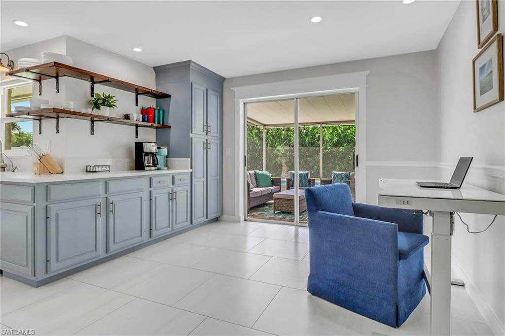 2680 Longboat DR, NAPLES FL 34104-22