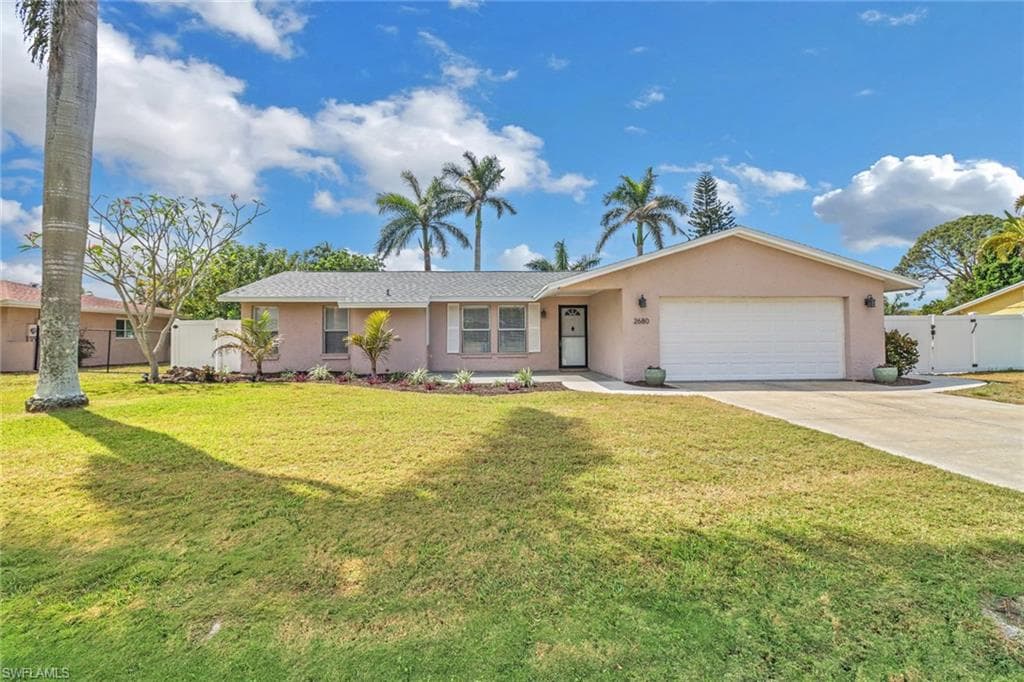 2680 Longboat DR, NAPLES FL 34104-1