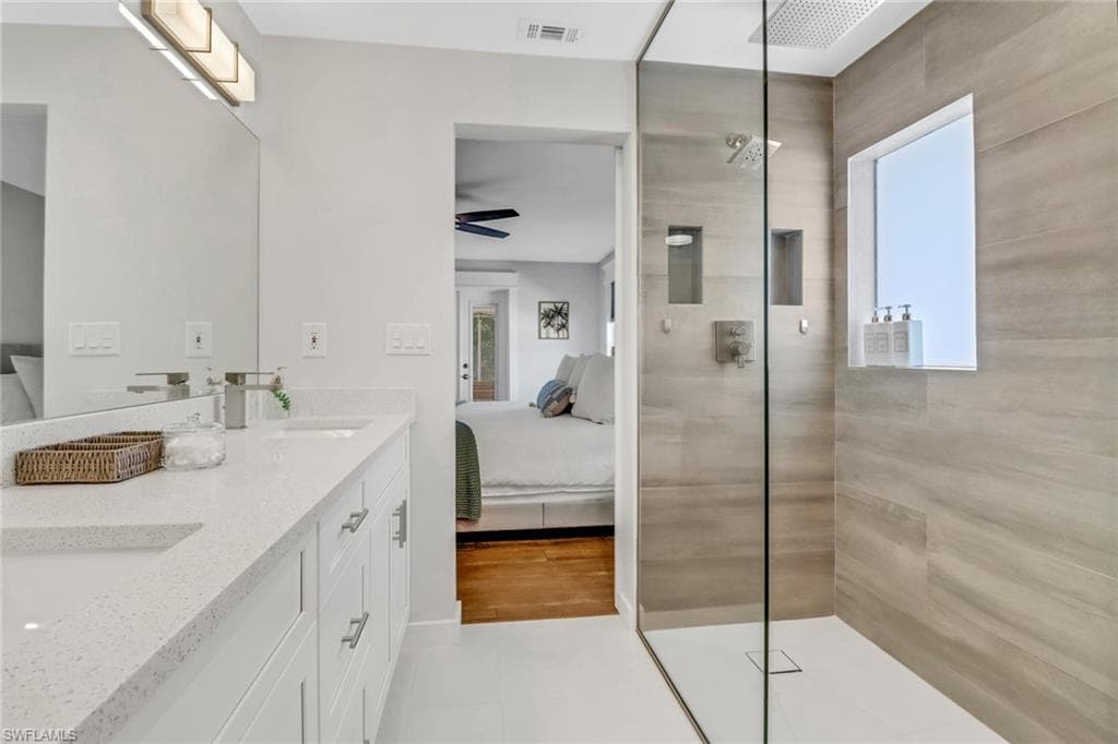 2680 Longboat DR, NAPLES FL 34104-31