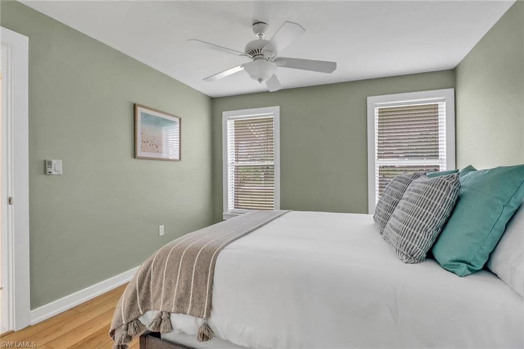 2680 Longboat DR, NAPLES FL 34104-29