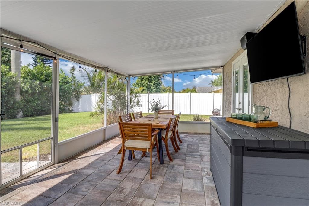 2680 Longboat DR, NAPLES FL 34104-34