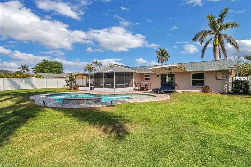 2680 Longboat DR, NAPLES FL 34104-7