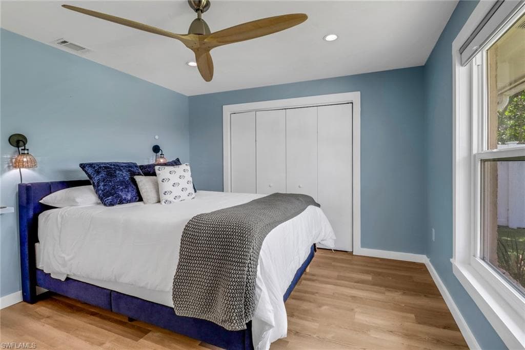 2680 Longboat DR, NAPLES FL 34104-24