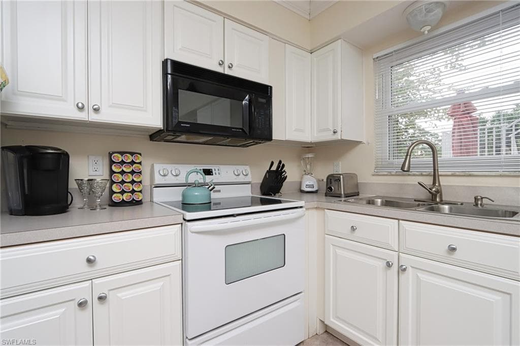 940 3rd ST S # 101, NAPLES FL 34102-11