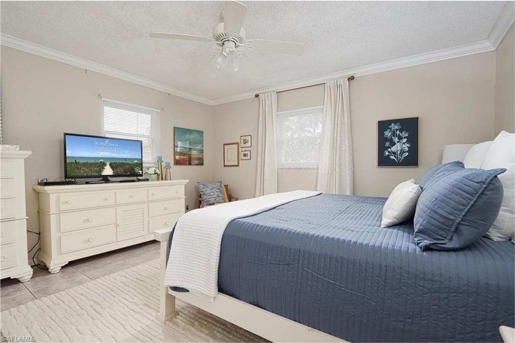 940 3rd ST S # 101, NAPLES FL 34102-4