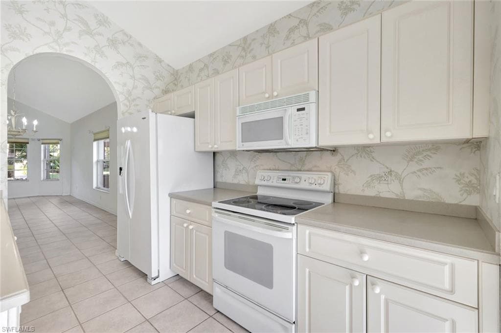 9490 Cedar Creek DR, BONITA SPRINGS FL 34135-18