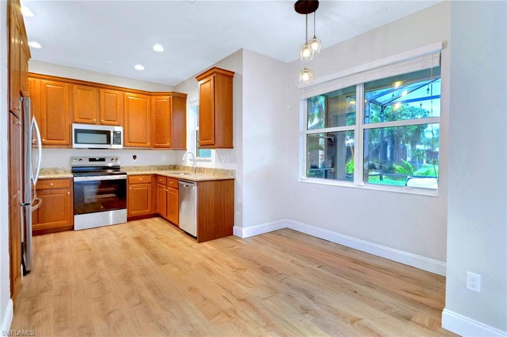 11077 Yellow Poplar DR, FORT MYERS FL 33913-37