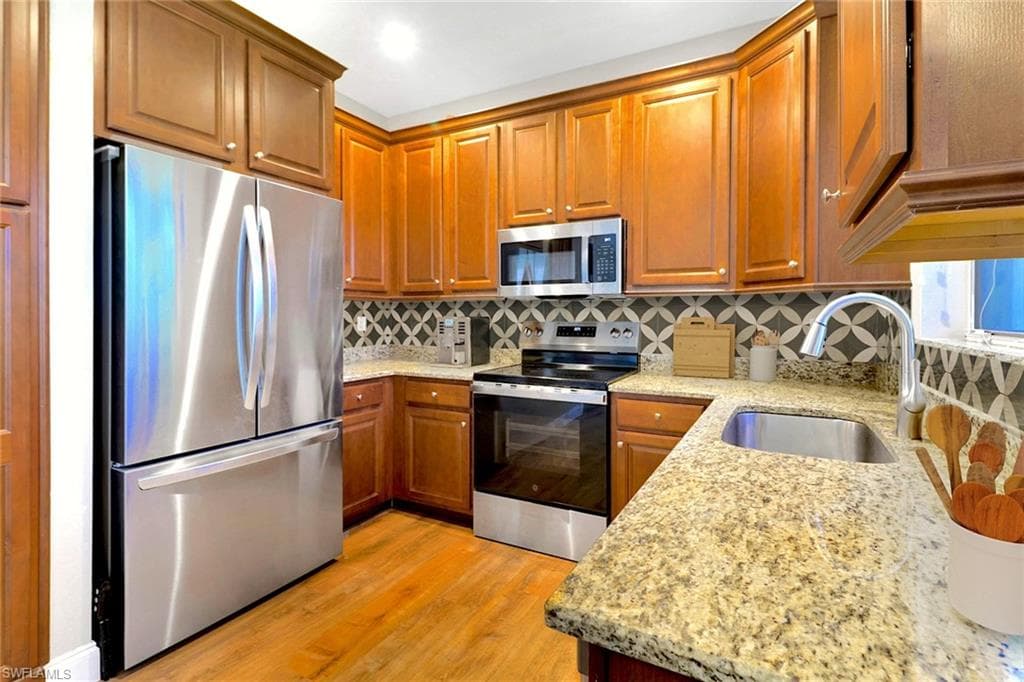 11077 Yellow Poplar DR, FORT MYERS FL 33913-36