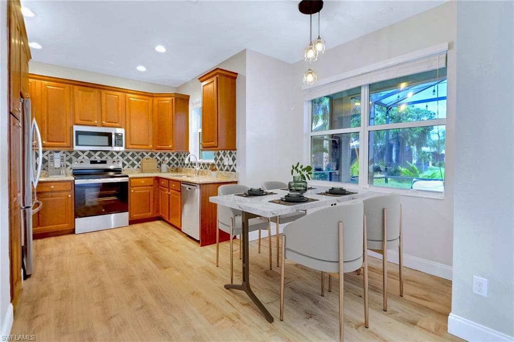 11077 Yellow Poplar DR, FORT MYERS FL 33913-38