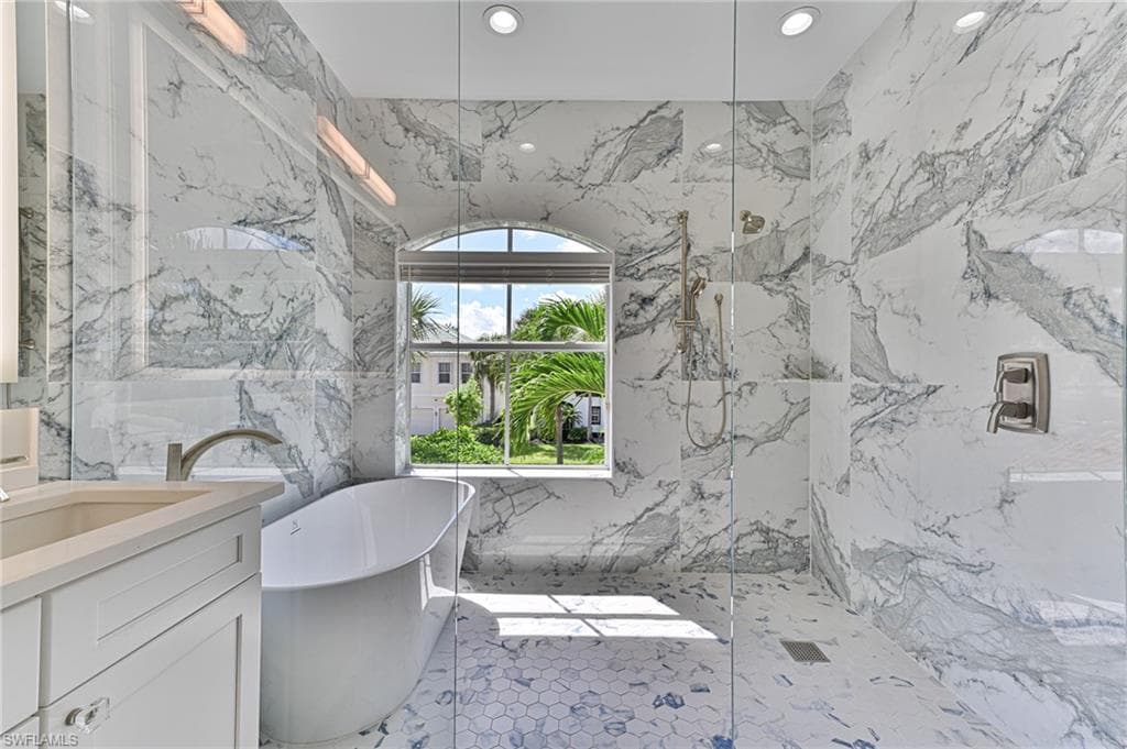 9226 Estero River CIR, ESTERO FL 33928-31