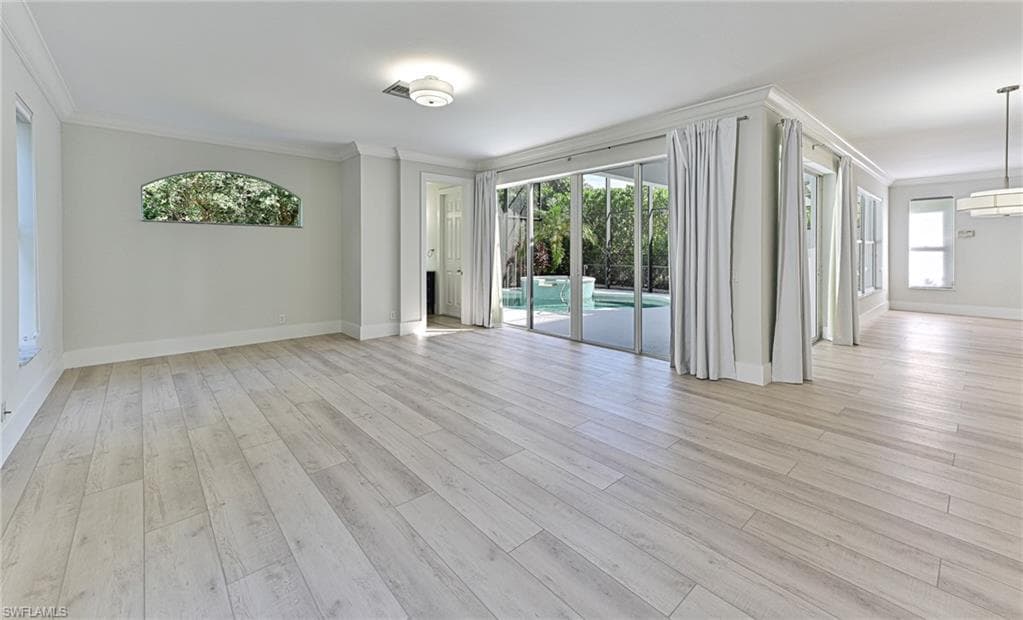 9226 Estero River CIR, ESTERO FL 33928-8