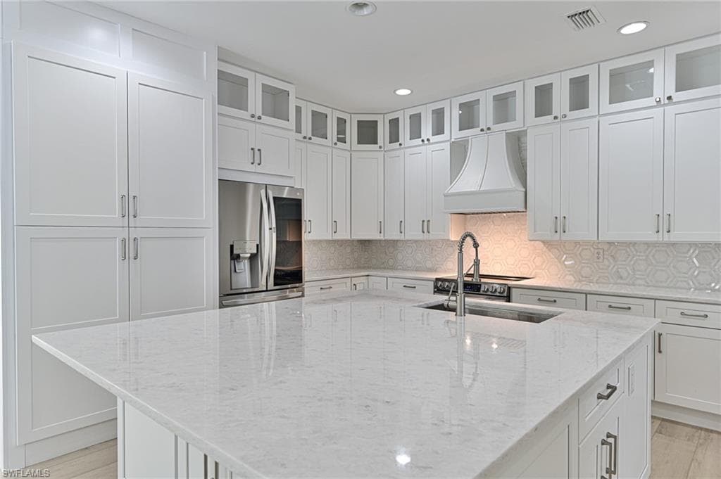 9226 Estero River CIR, ESTERO FL 33928-18