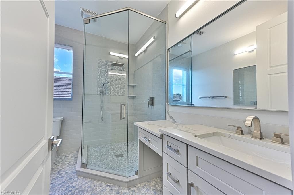 9226 Estero River CIR, ESTERO FL 33928-39