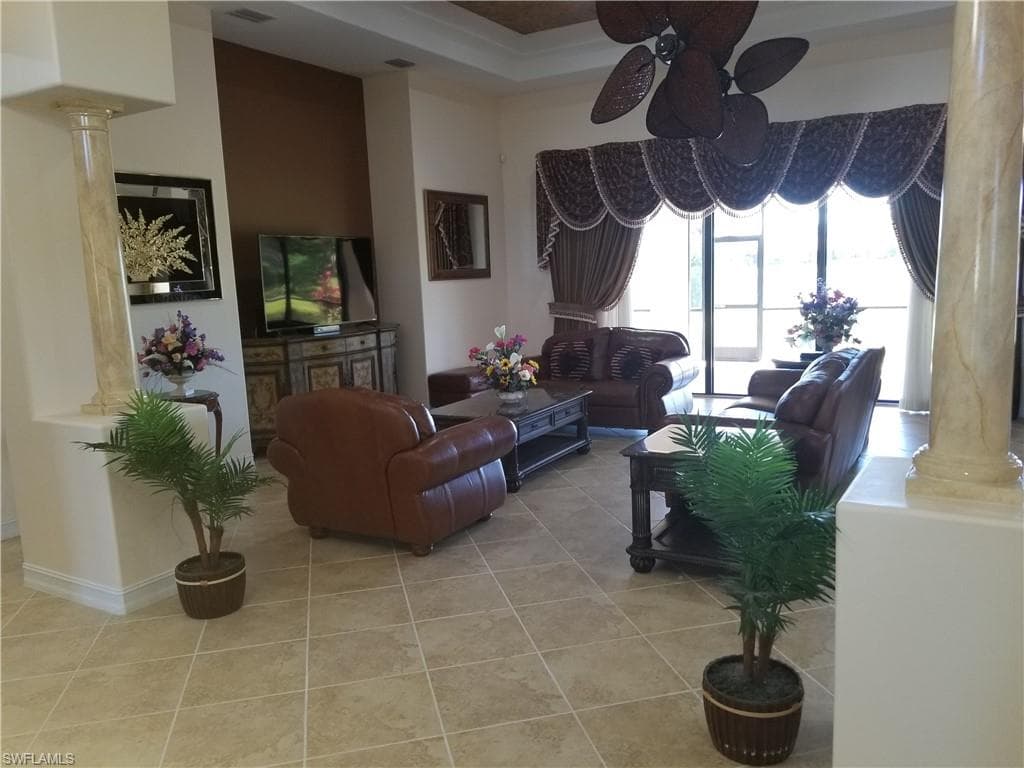 12501 Fairmont DR, FORT MYERS FL 33913-3