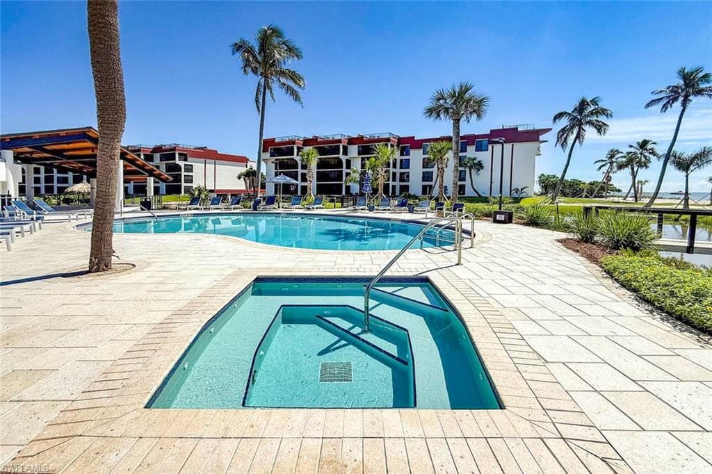 2445 W Gulf DR # B44, SANIBEL FL 33957-31